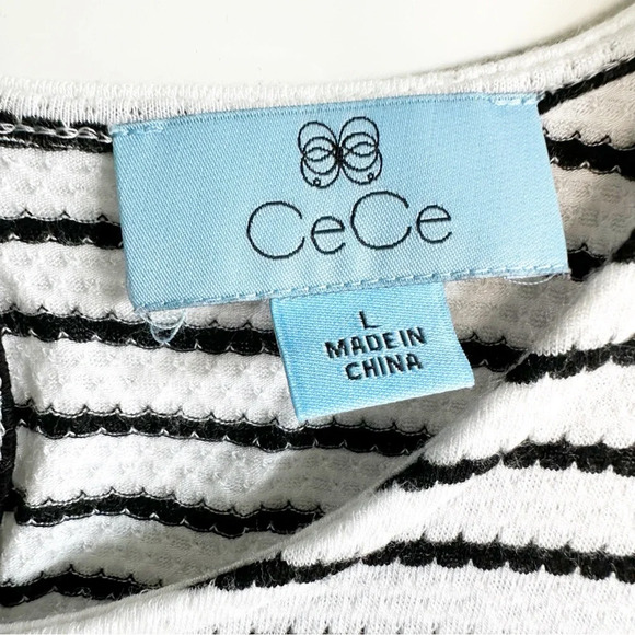 CeCe Cold shoulder Blouse Stripe Black and White Bow Flare Sleeve Size Large - Picture 4 of 8